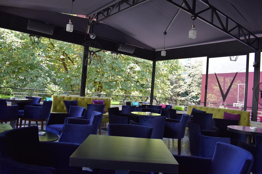 טיראנה Hotel Eagle מראה חיצוני תמונה