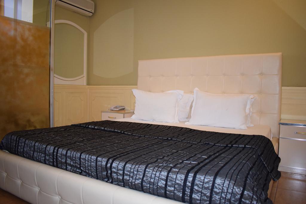 טיראנה Hotel Eagle מראה חיצוני תמונה